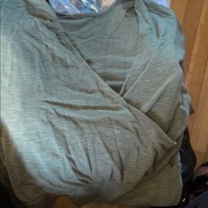 Crisscross express women’s shirt size medium